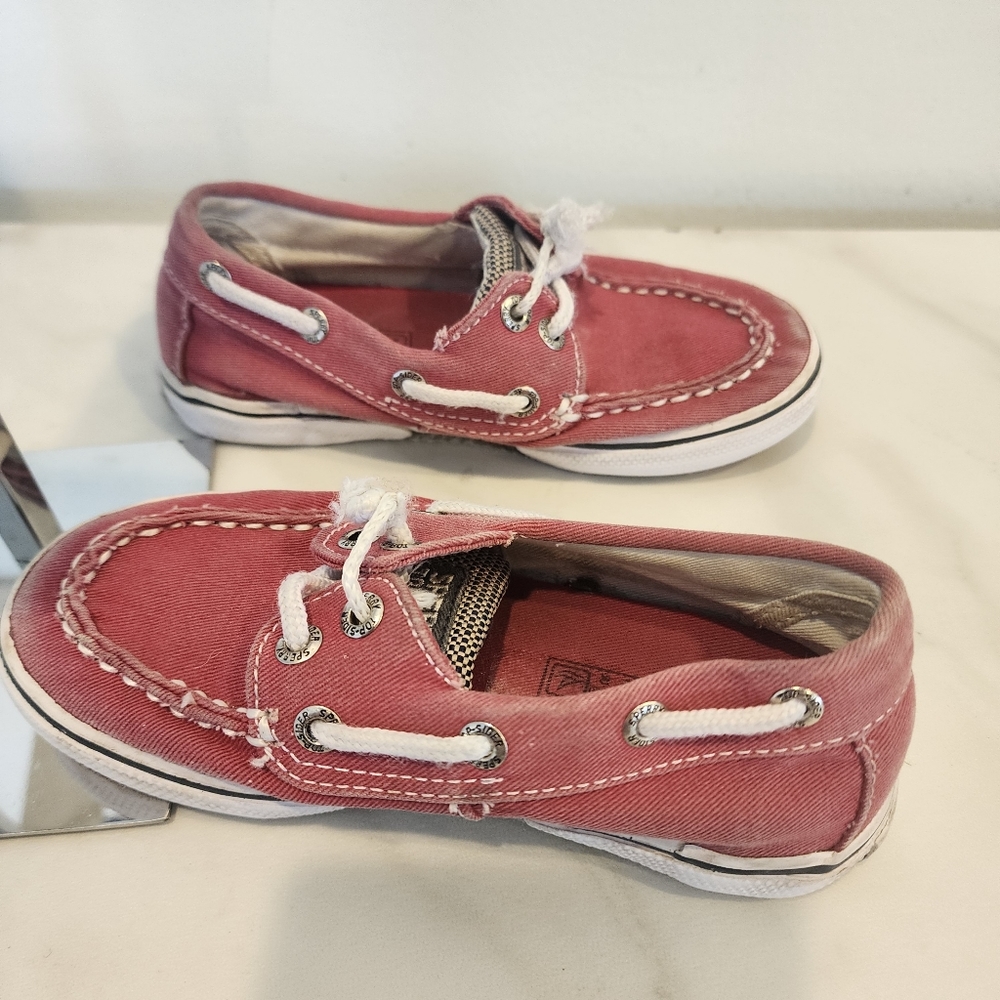 SPERRY TOP SIDER, boy's size 10m, super cut-red stretch (faux lace) boat shoes. - Picture 11 of 13